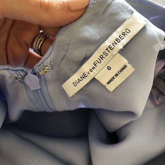 Diane Von Furstenberg Sarita Flower Lace Shift Dress - Size 0 - Picture 5 of 6